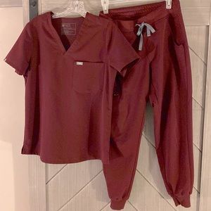 Figs Scrubs - small petite Zamora joggers set